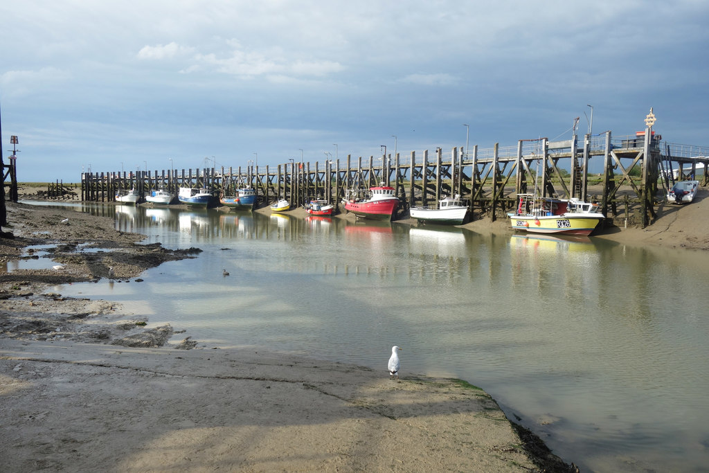 Low Tide at Rye Harbour © Des Blenkinsopp Geograph Britain and Ireland