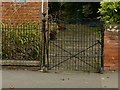 SK6954 : Gate at The Hollies, Queen Street, Southwell by Alan Murray-Rust