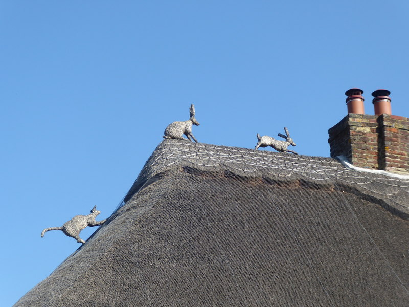 Thatched animals on the roof of Venson... © Marathon :: Geograph ...