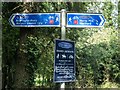 Hertingfordbury : Cole Green Way direction signs