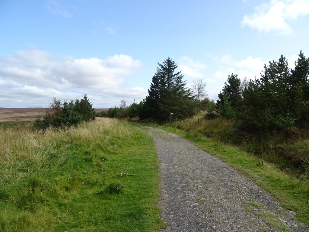 National Cycle Route 65 © JThomas :: Geograph Britain and Ireland