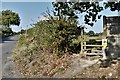 Tenterden: Stile leading to a public footpath