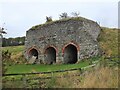 Old lime kiln near Hadden