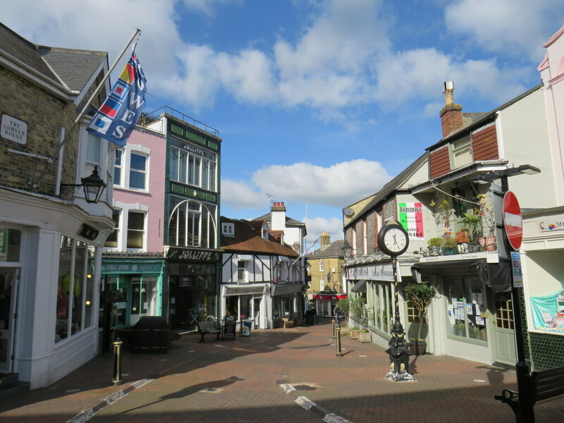 Shooters Hill, Cowes © Malc McDonald :: Geograph Britain and Ireland