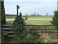 Public footpath to Middle Lodge