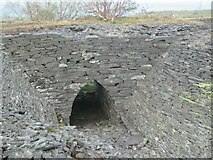 SH6369 : Slate arch at former Bryn Hafod-y-Wern quarry, Llanllechid by Meirion