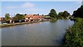 Black Horse Inn beside the Kennet and Avon Canal