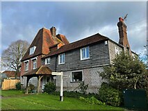 TQ6728 : Cottenden Oast, Cottenden Road, Stonegate by Oast House Archive