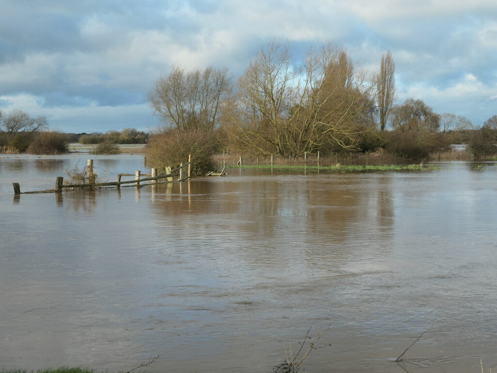 Flooding in the Trent valley, King's... © Christine Johnstone ...