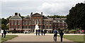 TQ2580 : Queen Victoria's statue, Kensington Palace by habiloid