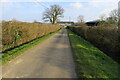 Farm drive and bridleway towards Little Linford Lakes