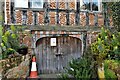 Debenham High Street: c16th building detail