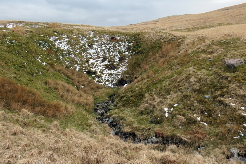 llyncdwll-swallow-hole-alan-richards-geograph-britain-and-ireland