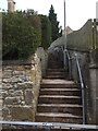 Bogton Road, Steps