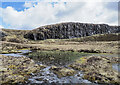 NN2262 : Unnamed crag on Meall na Duibhe by Trevor Littlewood