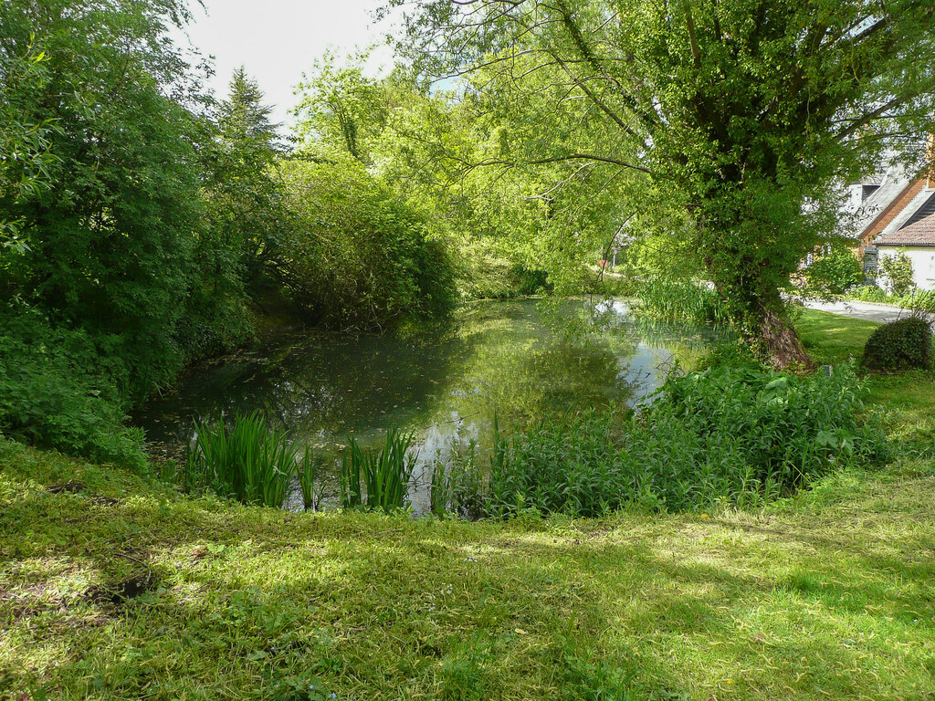 Pond on a little village green,... © Humphrey Bolton :: Geograph ...