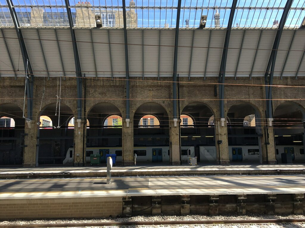 Platform 0 Kings Cross © Mr Ignavy Geograph Britain and Ireland