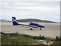 NF6905 : Barra - Aeroplane taxiing for take-off from the sands by Rob Farrow