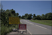TF0819 : Road Closed sign by Bob Harvey
