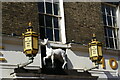TM1644 : Ipswich: sculpture over the door of the former Great White Horse Hotel, Tavern Street by Christopher Hilton