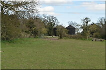 TR3349 : Approaching Sutton Court Farm by N Chadwick