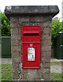 Elizabethan postbox on Burnside Place, Ferryden