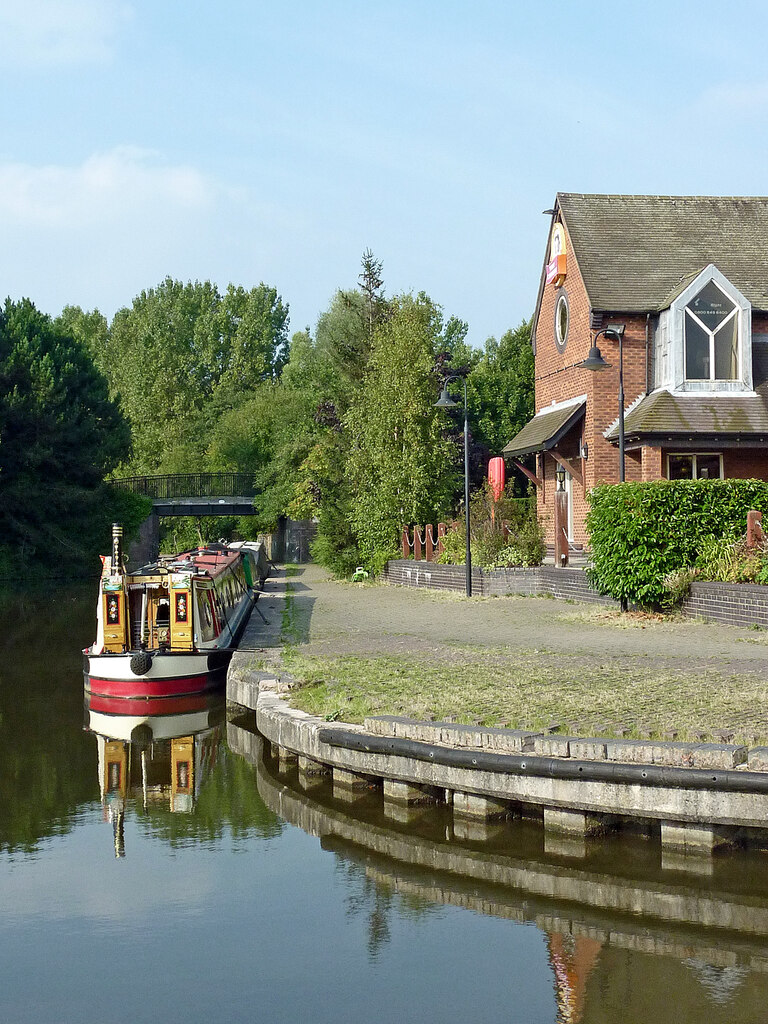 Visitor moorings in Etruria,... © Roger D Kidd :: Geograph Britain and ...