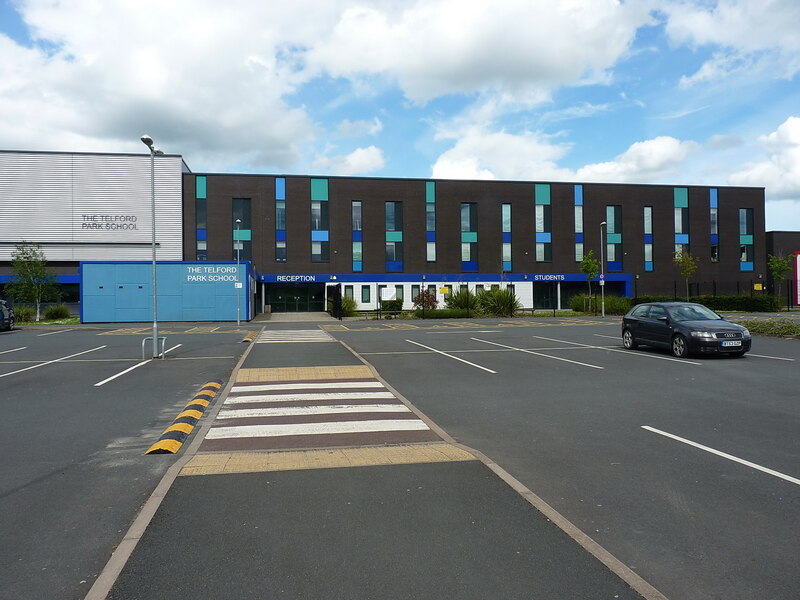 Telford Park School, Stirchley © Richard Law Geograph Britain and