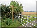 Chiltern Way junction by Studdridge Plantation