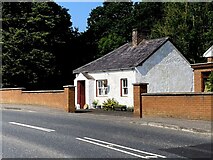 H4772 : Cottage along Hospital Road, Omagh by Kenneth  Allen