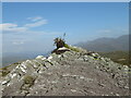 NN2817 : Vegetation-topped boulder on Beinn Damhain by Alan O'Dowd