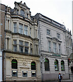 SY6990 : Lloyds Bank, 1-2 High West Street, Cornhill façade, Dorchester by Jo and Steve Turner