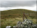 NT1055 : Fenceline on Byrehope Mount by Alan O'Dowd