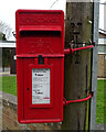 Elizabeth II postbox on Little Hale Road, Great Hale