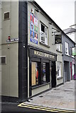 H2343 : Magees Spirit Store by N Chadwick