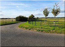 SP7511 : Farm track off Cuddington Road by David Howard