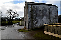 H5572 : Farm building, Mullaghslin Glebe by Kenneth  Allen