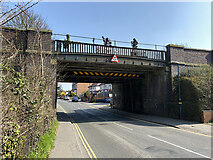 SP3065 : Railway bridge, Rugby Road, Royal Leamington Spa by Robin Stott
