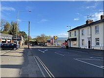 SP2965 : Emscote Road, Warwick, at the Pickard Street turn by Robin Stott