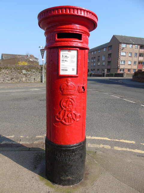 Edward VII pillar box, Rothesay At the corner of High Street and Union Street &lt;a href=&quot;https://www.geograph.org.uk/photo/7136518&quot;&gt;NS0864 : High Street at Union Street&lt;/a&gt;.