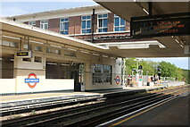 TQ2789 : East Finchley Station platform by David Howard