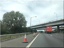 TQ0478 : M4 crossing M25 northbound by Dave Thompson