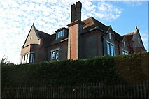 SU5975 : Large house on Aldworth Road, Upper Basildon by David Howard