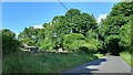 Warthermarske, road through village