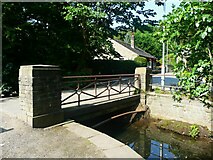 SE1026 : Red Beck Bridge, Halifax / Northowram by Humphrey Bolton