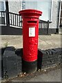 Edward VII postbox on Station Road, Rayleigh