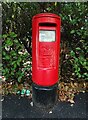 Elizabeth II postbox on Rayleigh Road (A129)