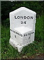 Old milestone on Bath Road (A44)