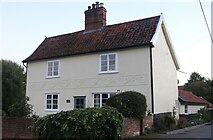 TL9879 : Cottage on Nethergate Street, Hopton by David Howard