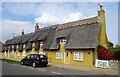 Thatched cottages on Main Road